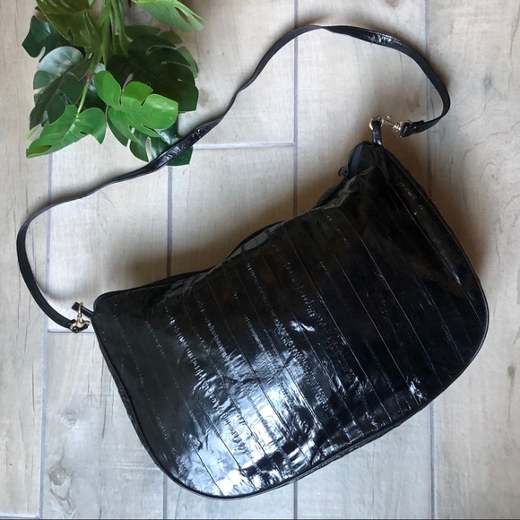 Vintage genuine eel skin shoulder bag purse with bow detail in black. - Picture 4 of 8